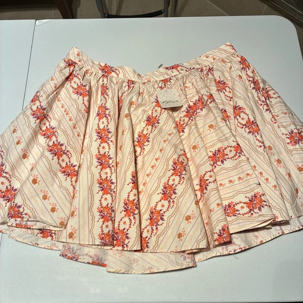 NWT Free People Gaia Printed Mini Skirt in Ivory Combo Size Small Feminine - Picture 7 of 13
